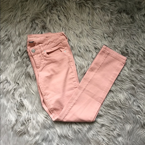 AEO Pink Stretch Skinny Jeans 🌸 - Picture 1 of 6